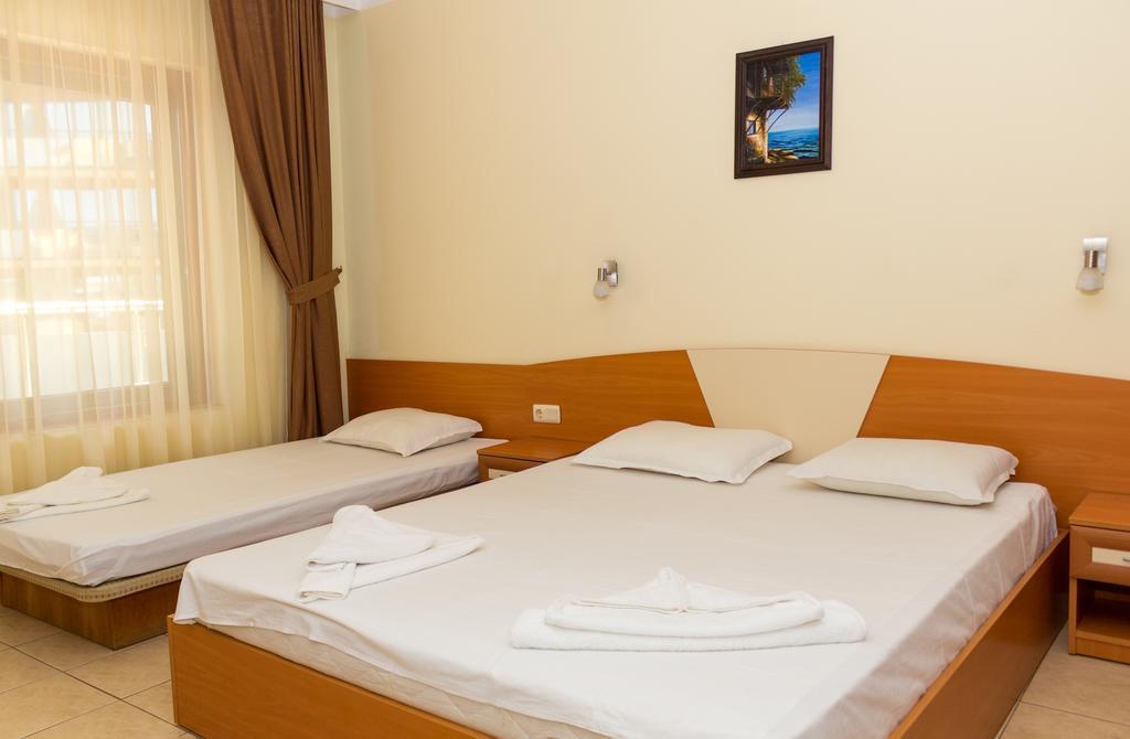 Hostel Malibu Sluneční pobřeží Pokoj fotografie