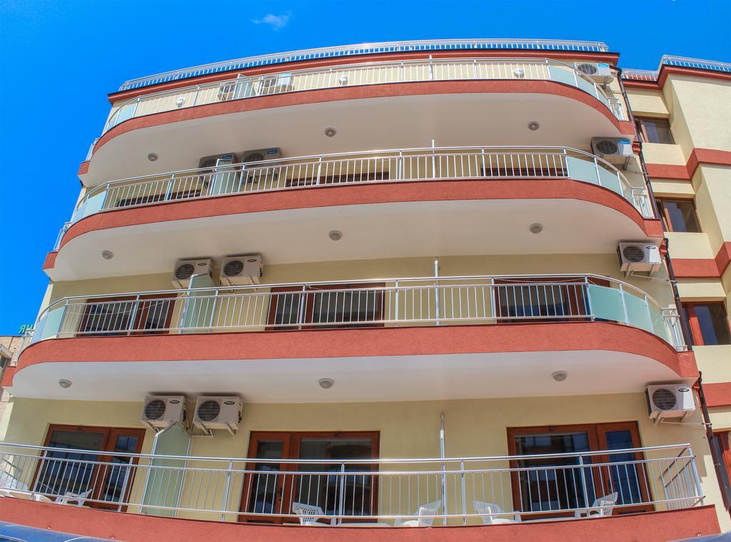 Hostel Malibu Sluneční pobřeží Exteriér fotografie