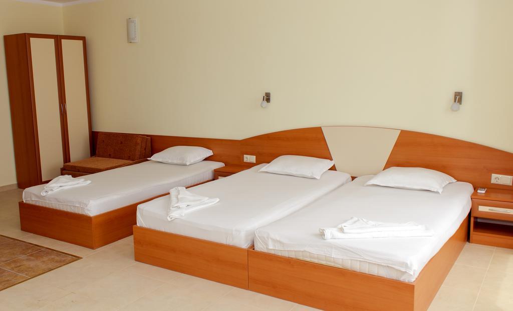 Hostel Malibu Sluneční pobřeží Pokoj fotografie